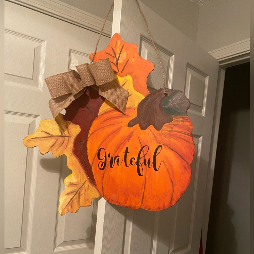 Grateful fall door hanger